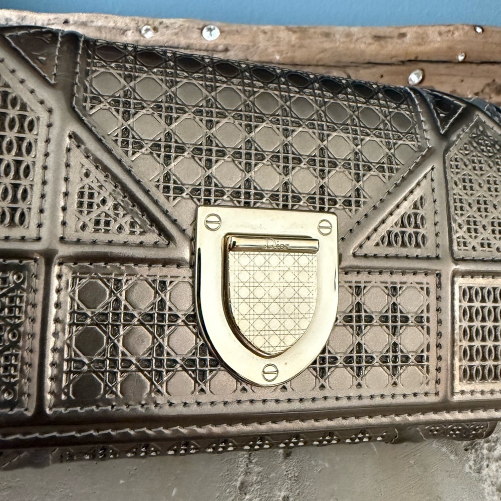 DIOR Diorama Gold Micro-Cannage Elancee Wallet - Picture 2 of 13